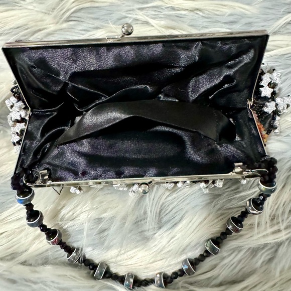 Purse - Picture 2 of 2